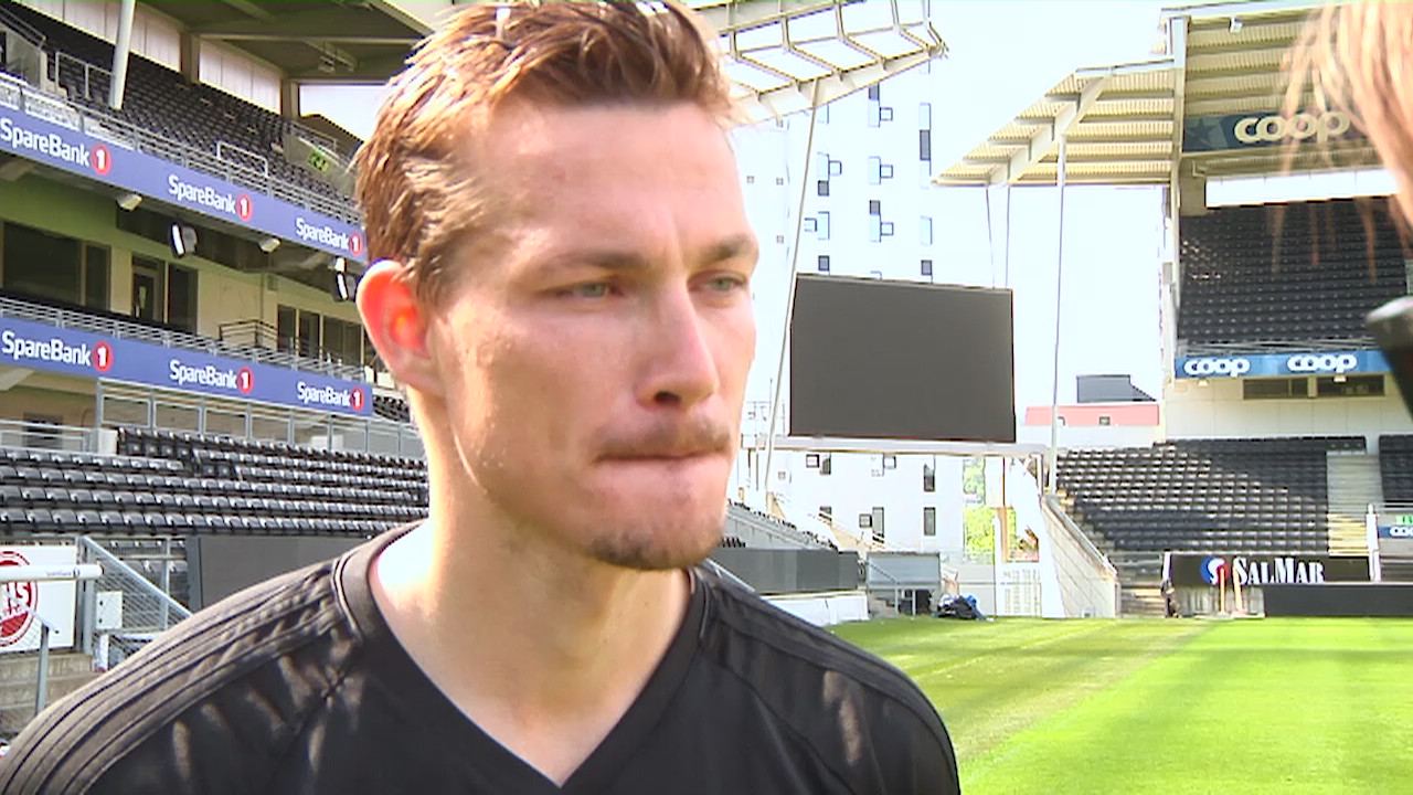 - Jeg skal klore meg fast